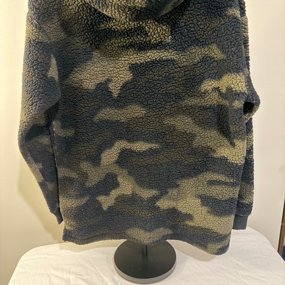 Victoria's Secret PINK Camo Sherpa Hoodie XS Green Black Camouflage Pullover - Picture 6 of 9